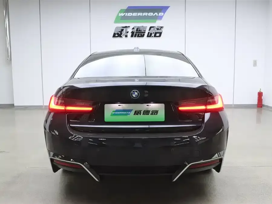 BMW i3 2024 eDrive 35 L 2023 — миниатюра 2