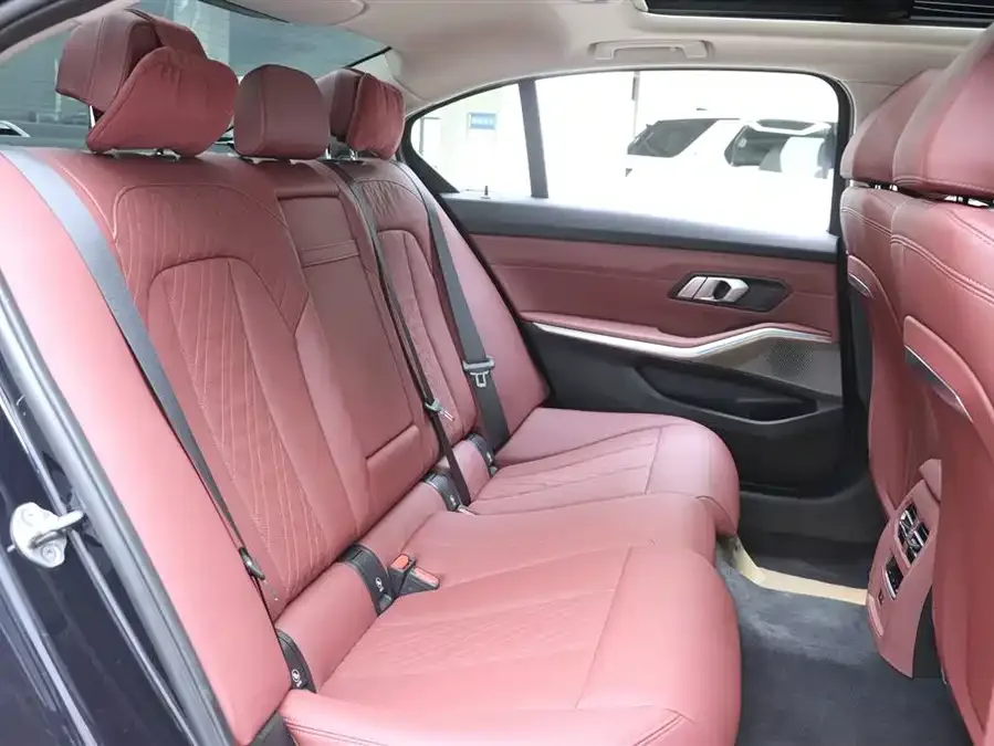 BMW i3 2024 eDrive 35 L 2023 — миниатюра 5