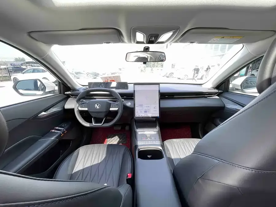 Changan Yidong PHEV Eado PHEV 2025 Smart New Blue Whale 145KM Battleship Edition 2026 — миниатюра 2
