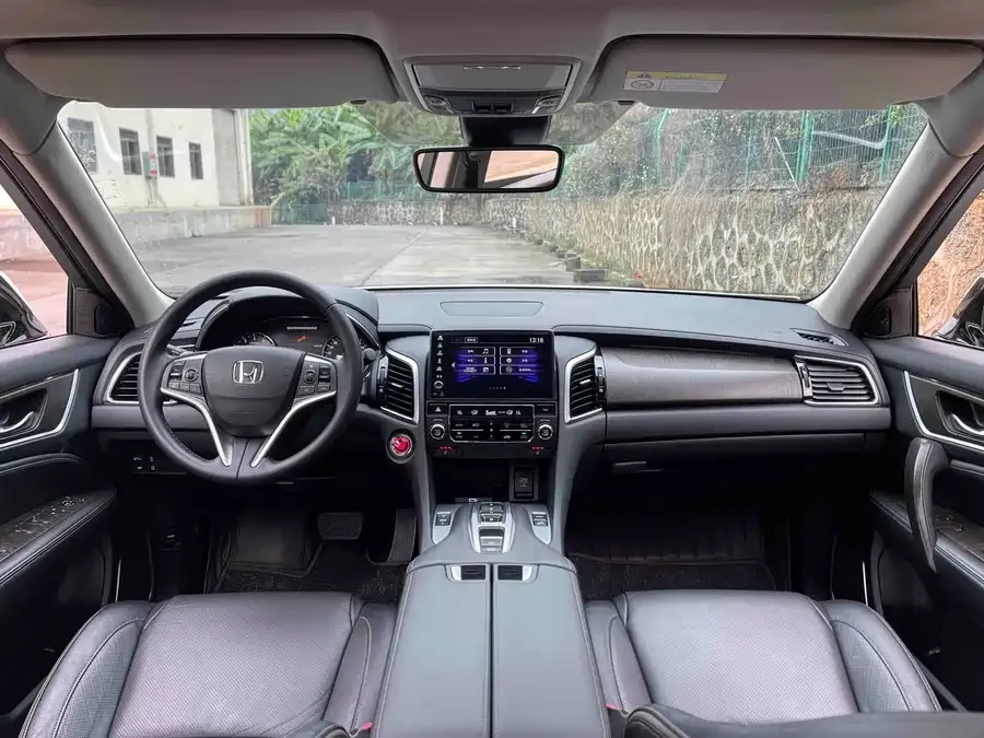 Honda Avancier 2020 Crown Road 370TURBO 4WD Premium Edition 2022 — миниатюра 2