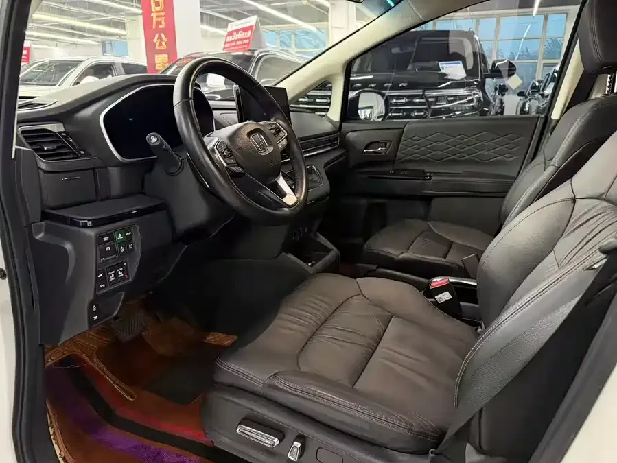 Honda Elysion Elysion 2022 2.0L e:HEV Luxury Edition 2023 — миниатюра 4