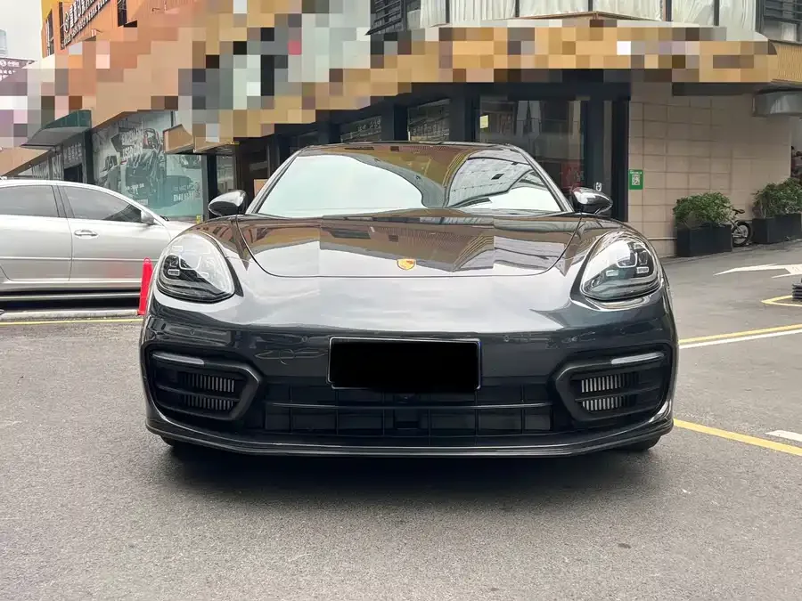 Porsche Panamera 2022