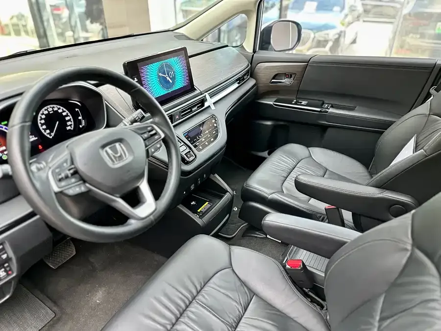 Honda Odyssey 2024 Odyssey 2.0L e:HEV Elite Edition 2023 — миниатюра 4