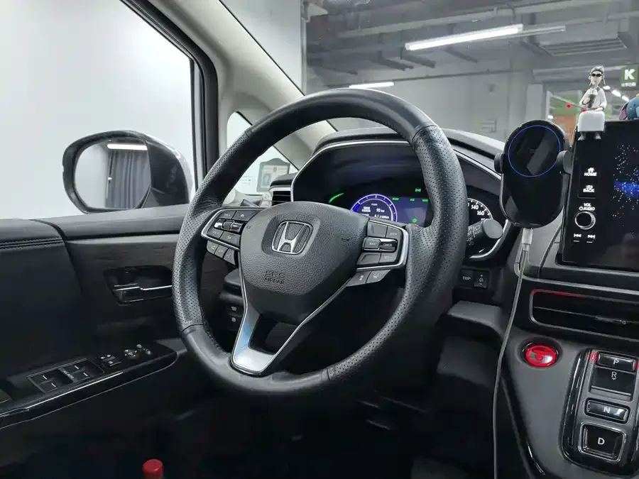 Honda Odyssey 2022 Odyssey 2.0L e:HEV Elite Edition 2023 — миниатюра 3