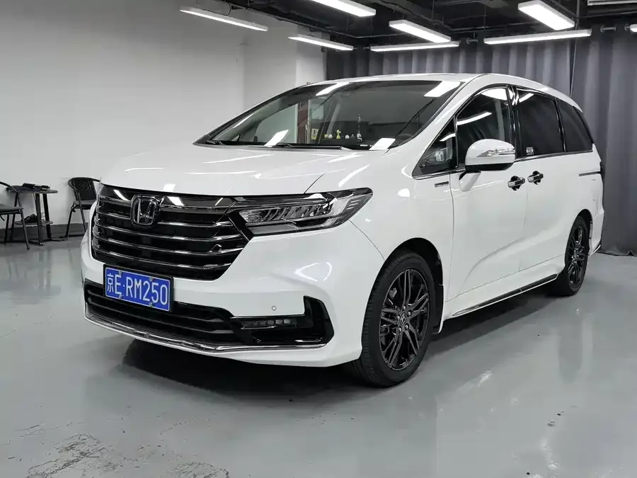 Honda Odyssey 2022 Odyssey 2.0L e:HEV Elite Edition 2023 — фото 1, купить с доставкой в Москву