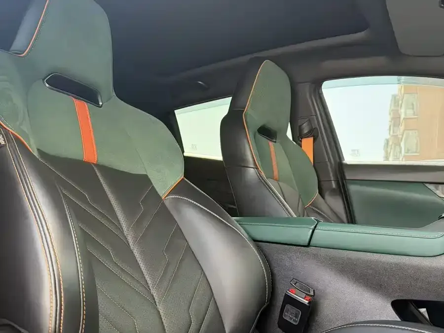 Changan UNI-T Changan UNI-T 2023 second generation 1.5T sports version flagship model 2023 — миниатюра 4