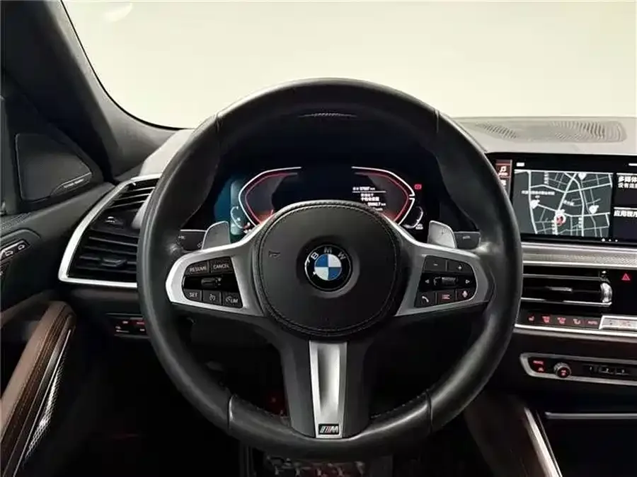 BMW X6 2022 facelift xDrive40i M Sport package 2023 — миниатюра 3