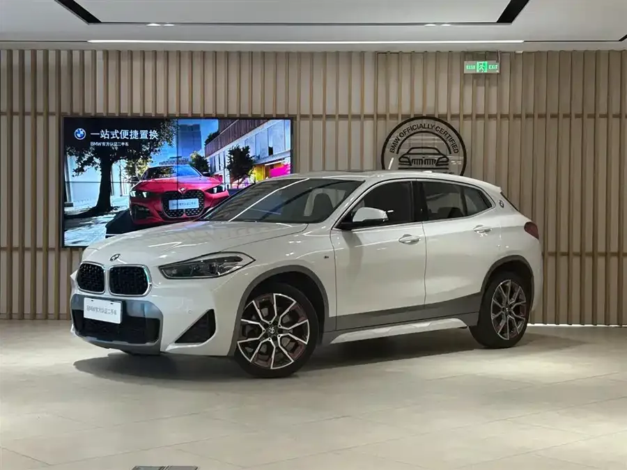 BMW X2 2022 sDrive25i M Off-Road Package 2022 — фото 1, купить с доставкой в Москву