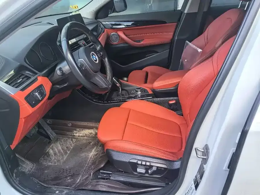 BMW X2 2023 sDrive25i M Sport Night Edition 2023 — миниатюра 4