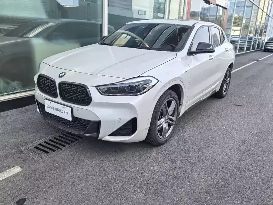 BMW X2 2023 sDrive25i M Sport Night Edition 2023 — фото 1, купить с доставкой в Москву