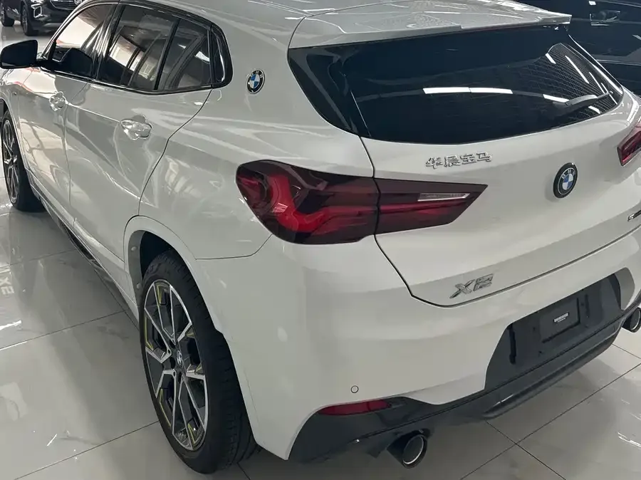 BMW X2 2023 sDrive 25i Brilliant Edition 2023 — миниатюра 3