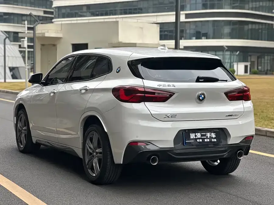 BMW X2 2022 sDrive25i M Sport Package 2022 — миниатюра 3