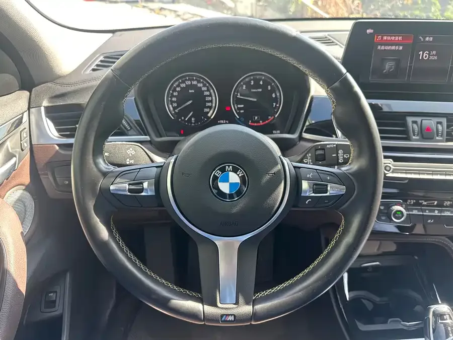 BMW X2 2023 sDrive25i M Sport Night Edition 2024 — миниатюра 4