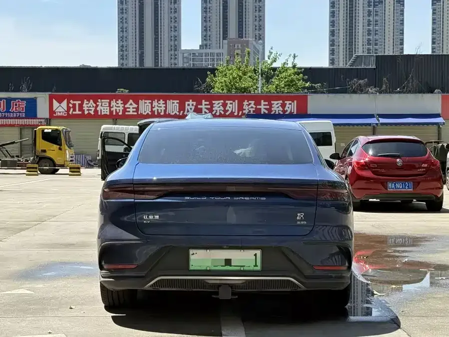 BYD Second-hand Han 2022 EV Genesis Edition 610KM 4WD Premium Edition 2022 — миниатюра 3