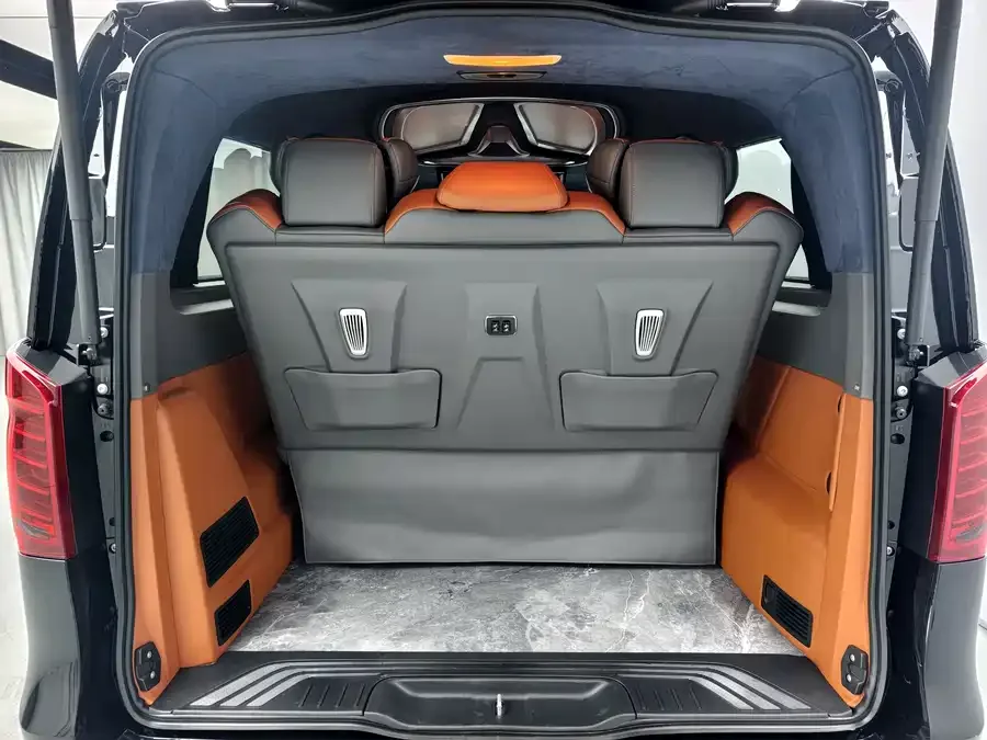 Mercedes-Benz Vito Vito 2023 2.0T Business Edition 7 Seaters 2023 — миниатюра 4