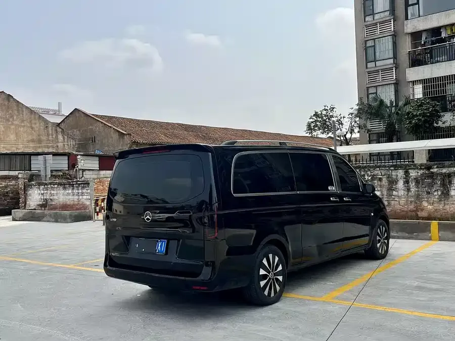 Mercedes-Benz Vito Vito 2023 2.0T Business Edition 7 Seaters 2023 — миниатюра 4