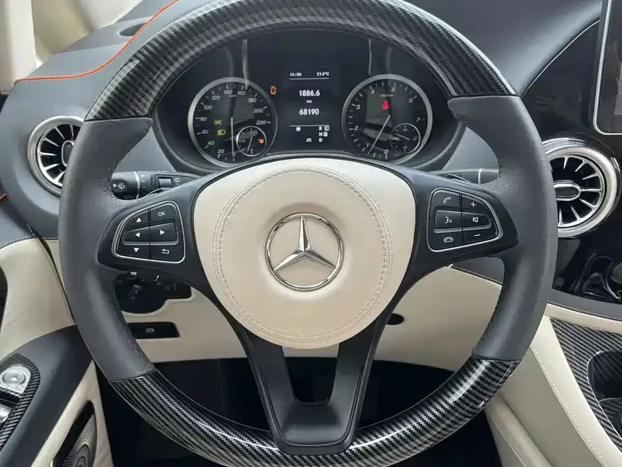 Mercedes-Benz Vito Vito 2023 2.0T Business Edition 7 Seaters 2023 — миниатюра 5