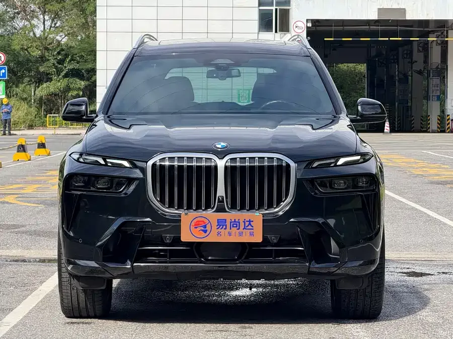 BMW X7 2024