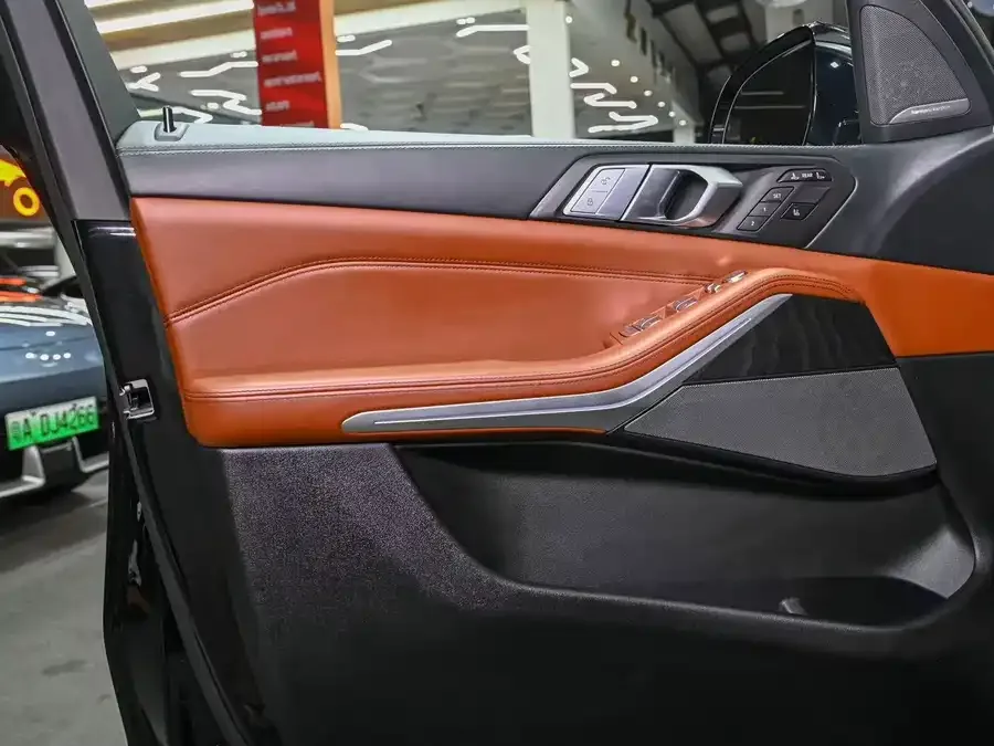BMW X7 2022 xDrive40i Exclusive M Sport Package 2022 — миниатюра 4