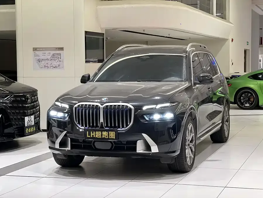 BMW X7 2025