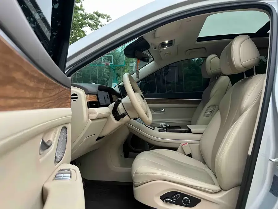 AITO M7 Wenjie M7 2024 1.5T Intelligent Driving 4WD Max Edition 5 Seaters 2023 — миниатюра 4