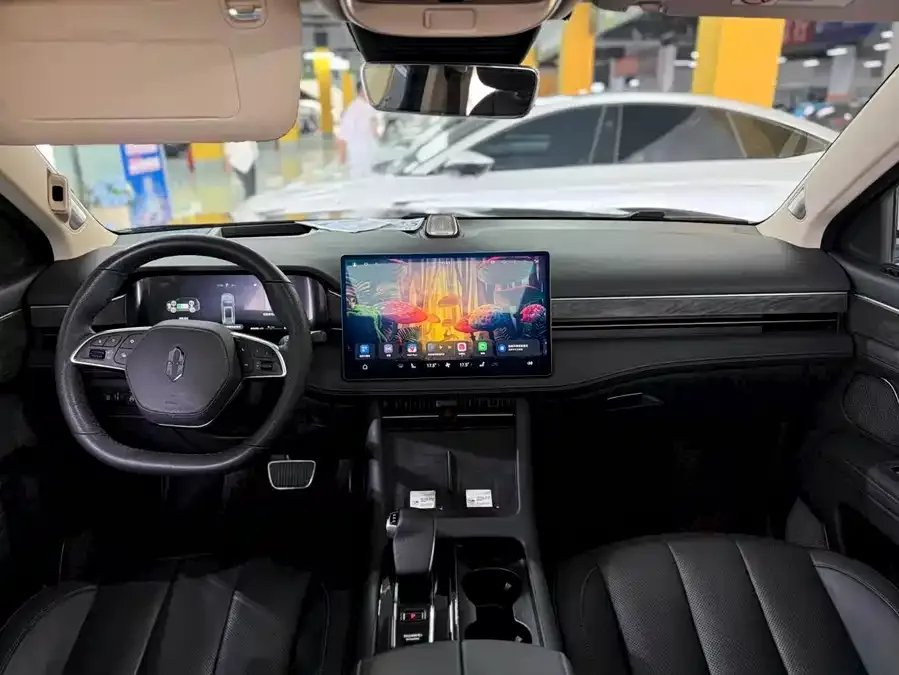 AITO M7 QM7 2022 1.5T RWD Comfort Edition 2023 — миниатюра 4