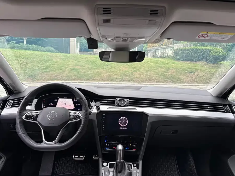 Volkswagen Magotan Magotan 2023 2 million commemorative edition 330TSI DSG luxury model 2023 — миниатюра 3