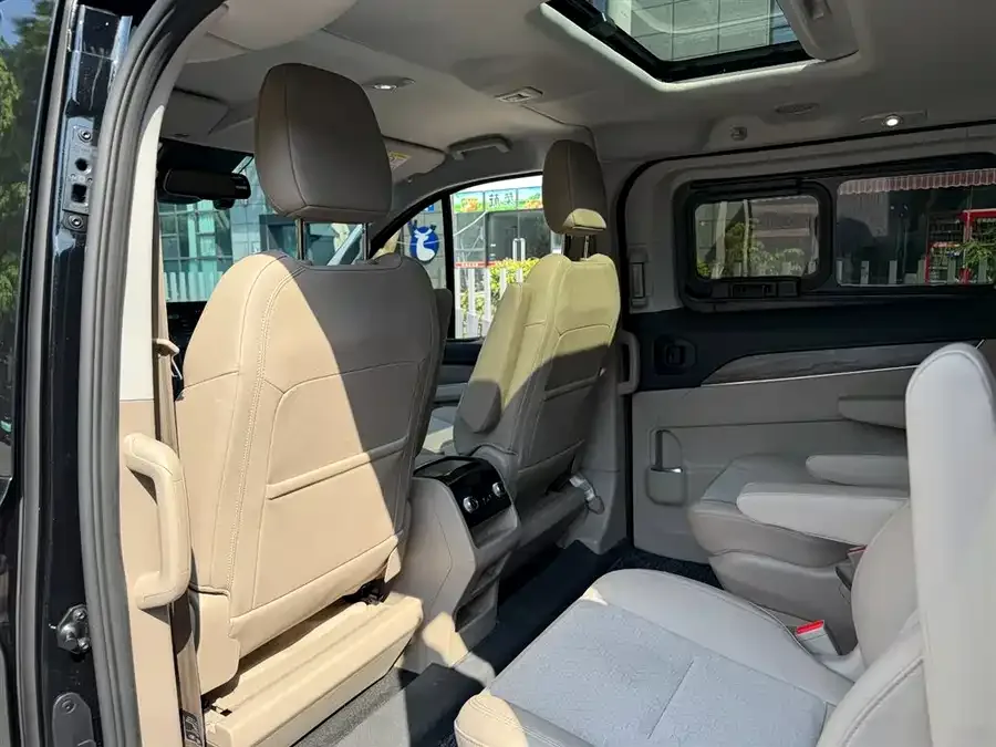 Ford Tourneo Tourio 2023 2.0T Automatic Enjoy Edition 2024 — миниатюра 3