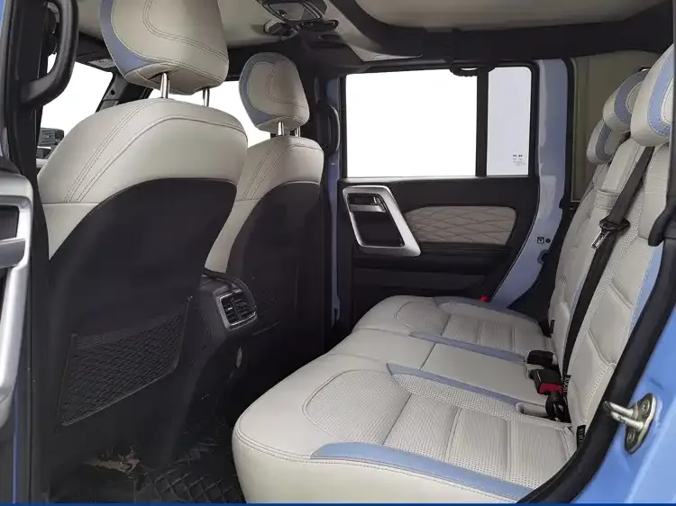 BAIC BJ40 Beijing Off-road BJ40 2023 2.0T Automatic 4WD City Hunter Edition Knight Edition 2023 — миниатюра 2