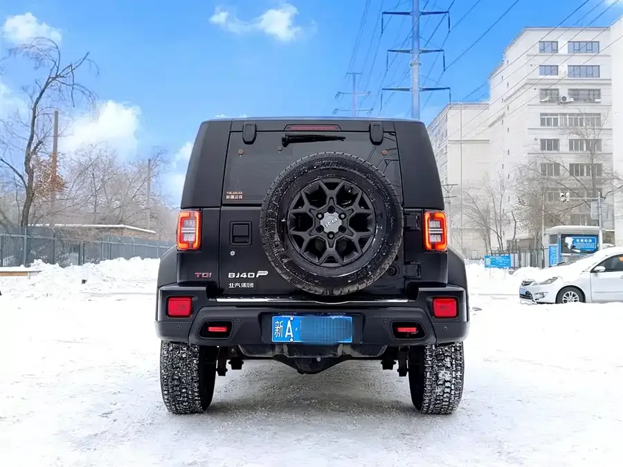 BAIC BJ40 Beijing Off-road BJ40 2023 2.0D Automatic 4WD Blade Hero Edition Knight Type (Front and Rear Electric Locks) 2023 — миниатюра 2