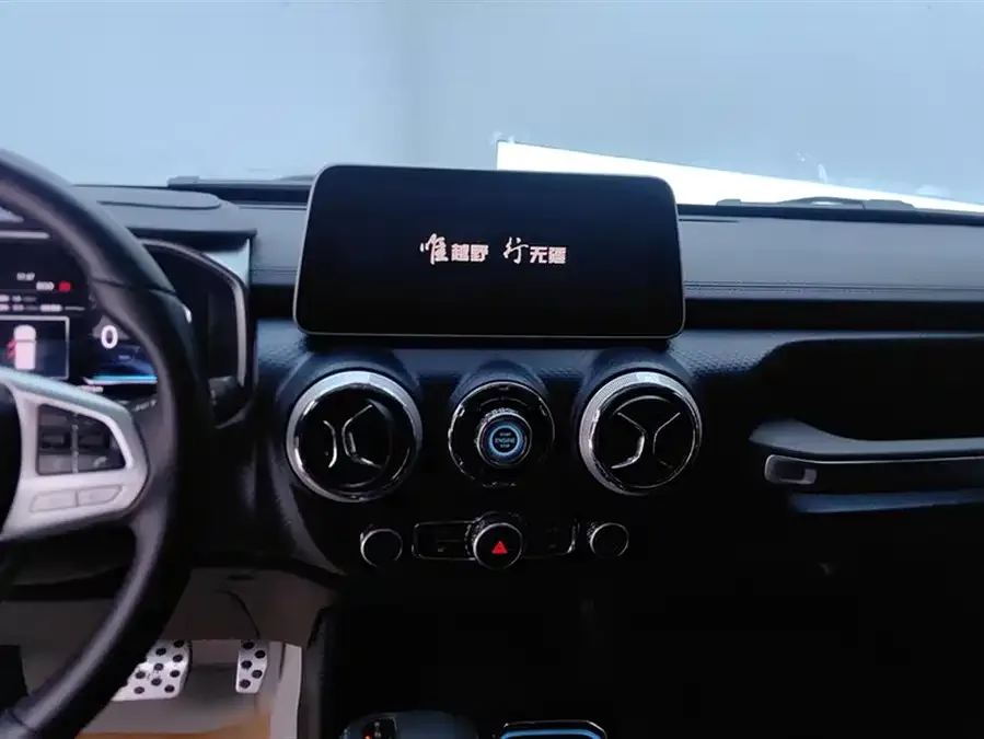 BAIC BJ40 Beijing Off-road BJ40 2024 2.0T City Hunter Glory Edition 2024 — миниатюра 4