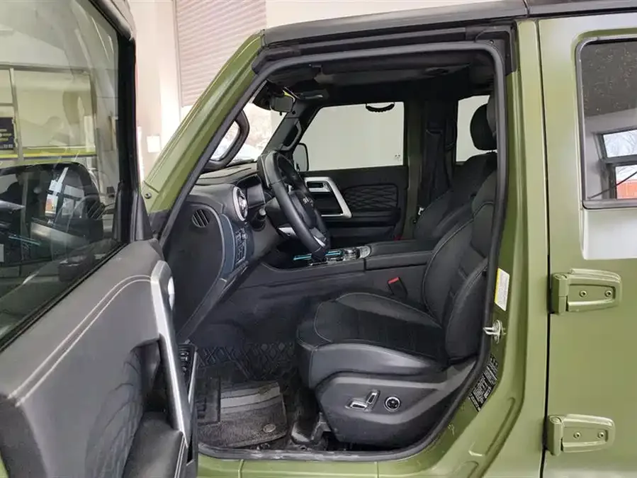 BAIC BJ40 Beijing Off-road BJ40 2021 2.0D Automatic 4WD Blade Hero Edition Knight Edition 2023 — миниатюра 3