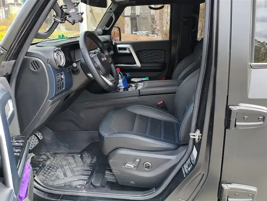 BAIC BJ40 Beijing Off-road BJ40 2023 2.0D Automatic 4WD Blade Hero Edition Knight Edition 2022 — миниатюра 3
