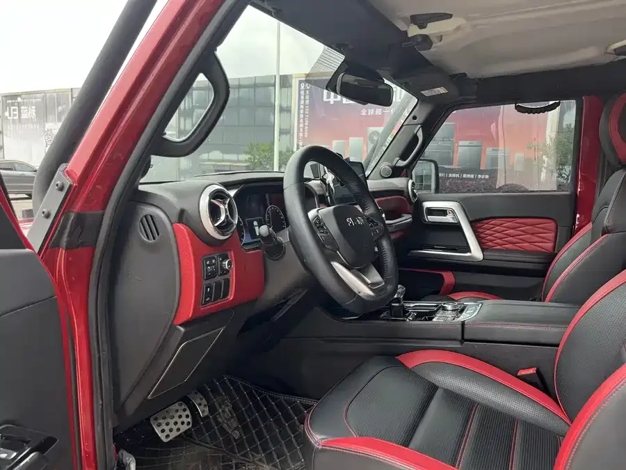 BAIC BJ40 Beijing Off-road BJ40 2020 2.0T Automatic 4WD City Hunter Edition Knight Edition 2022 — миниатюра 2