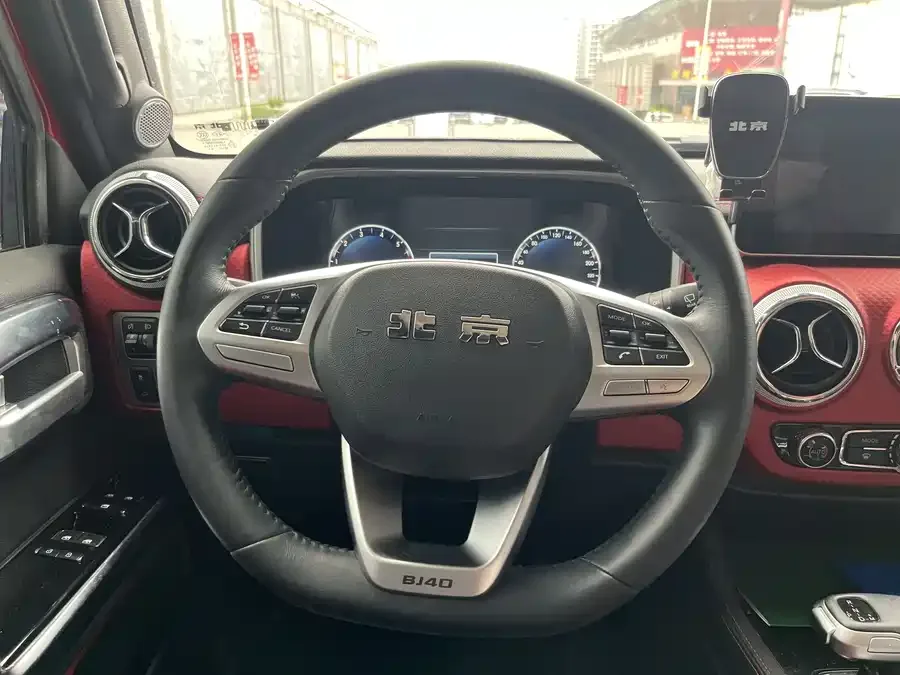 BAIC BJ40 Beijing Off-road BJ40 2020 2.0T Automatic 4WD City Hunter Edition Knight Edition 2022 — миниатюра 3