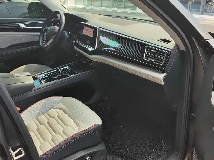 Volkswagen Teramont 2021 Touron Touron X 380TSI 4WD Luxury Edition 2022 — миниатюра 3