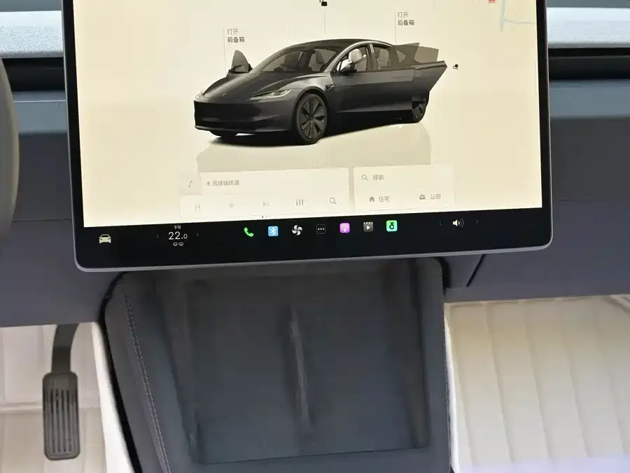 Tesla Model Y Model Y 2023 rear-wheel drive version 2024 — миниатюра 4