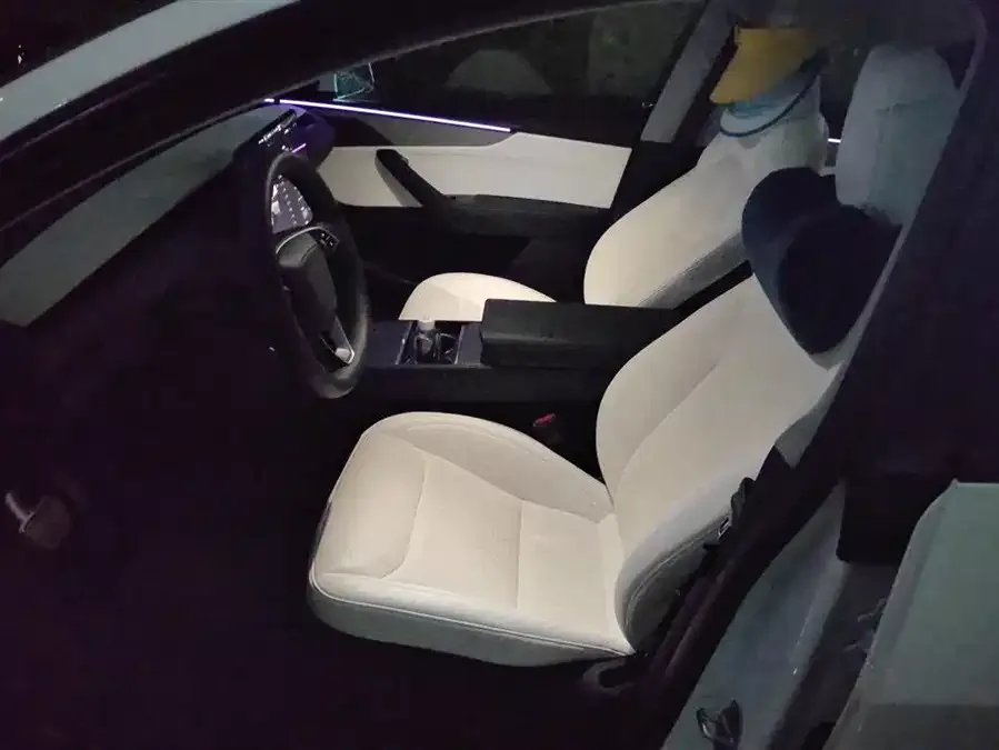 Tesla Model Y Model Y 2025 facelift long-range all-wheel drive version 2025 — миниатюра 3