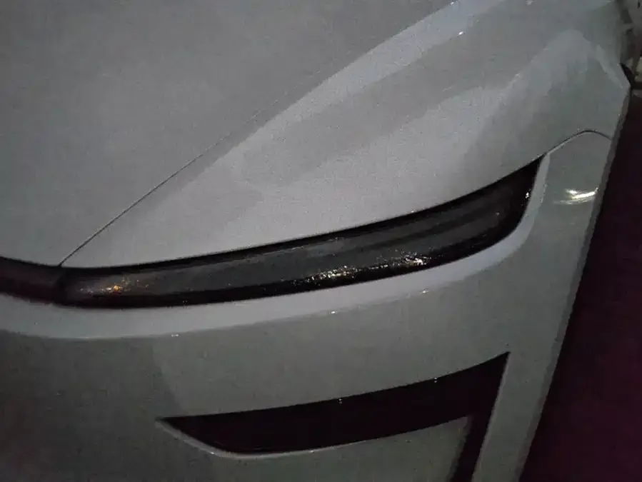 Tesla Model Y Model Y 2025 facelift long-range all-wheel drive version 2025 — миниатюра 5