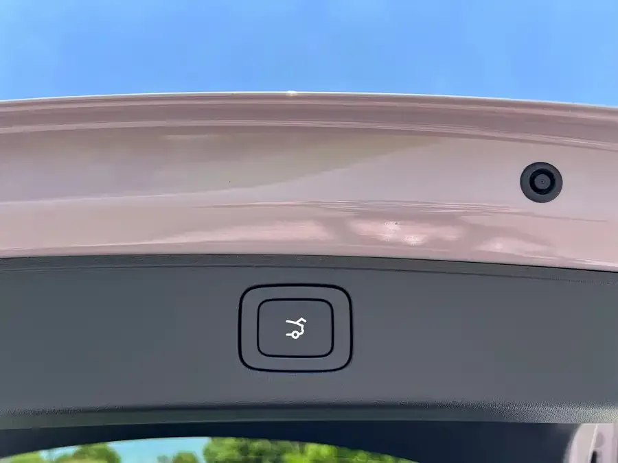 Lok Dao L60 Ledo L60 2025 60kWh Violet Limited Edition 2026 — миниатюра 3