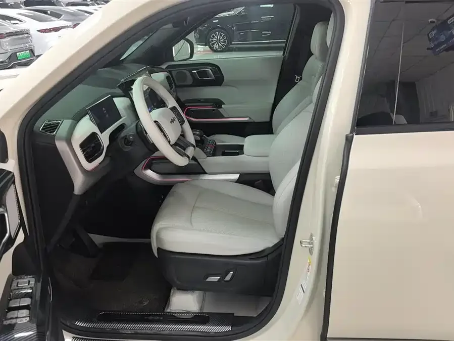 BYD Leopard Titanium 3 Titanium 3 2025 501KM Rear-wheel Drive Max Edition 2025 — миниатюра 3