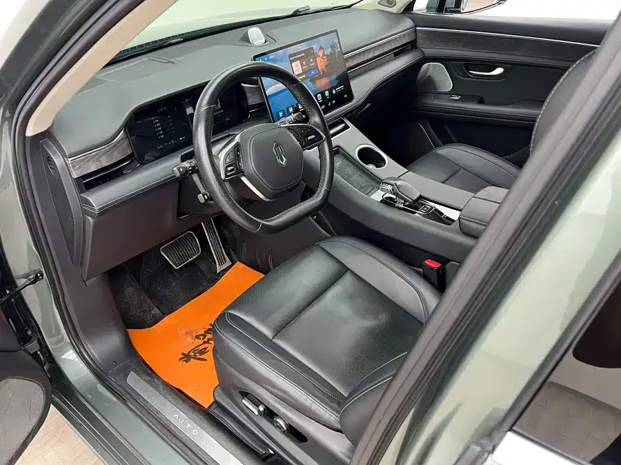 AITO M5 M5 2022 Extended Range 4WD Performance Edition 2022 — миниатюра 3
