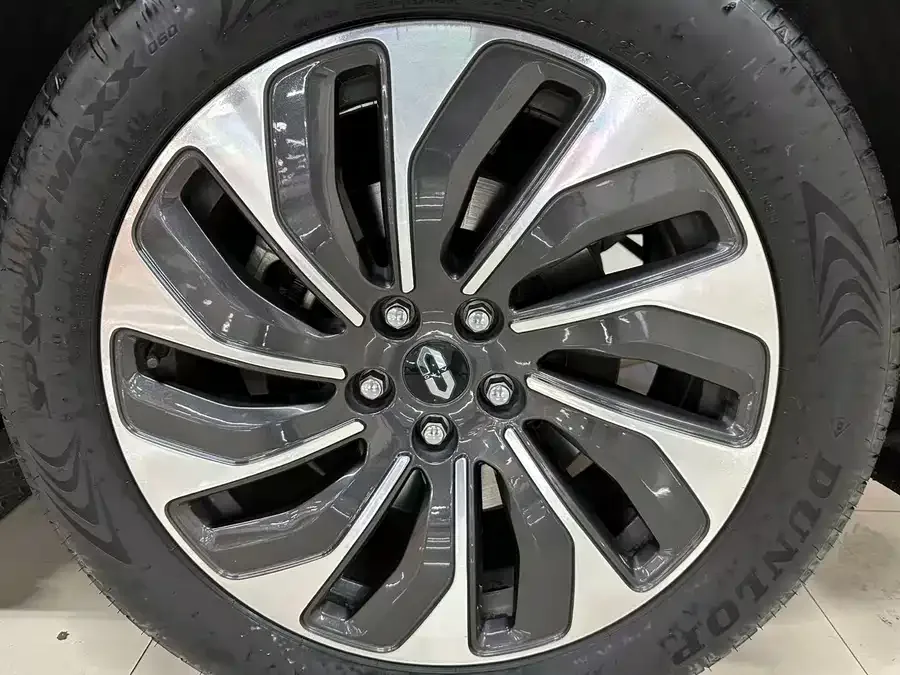 AITO M7 QM7 2022 1.5T RWD Comfort Edition 2023 — миниатюра 5
