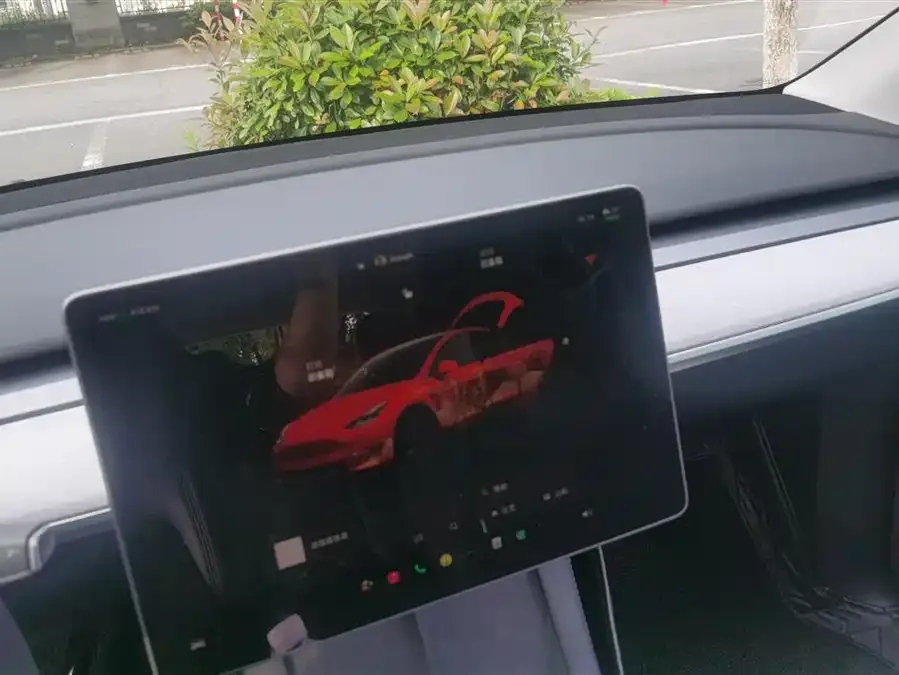 Tesla Model Y Model Y 2024 rear-wheel drive version 2024 — миниатюра 4