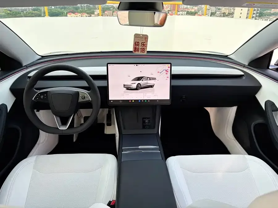 Tesla Model 3 Model 3 2025 rear-wheel drive version 2025 — миниатюра 2