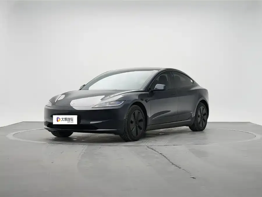 Tesla Model 3 2025