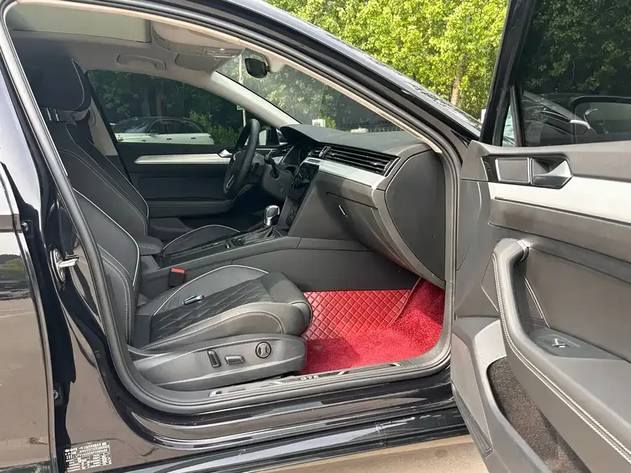 Volkswagen Magotan GTE plug-in hybrid Magotan GTE plug-in hybrid 2022 GTE luxury model 2023 — миниатюра 2