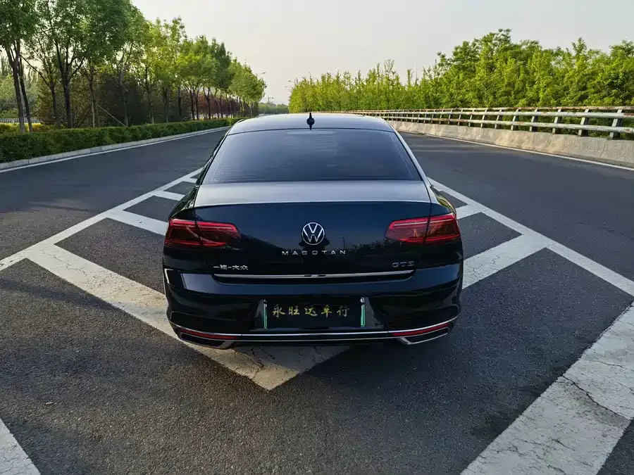 Volkswagen Magotan GTE plug-in hybrid Magotan GTE plug-in hybrid 2022 GTE luxury model 2022 — миниатюра 5