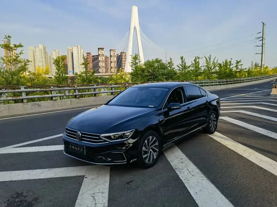 Volkswagen Magotan GTE plug-in hybrid Magotan GTE plug-in hybrid 2022 GTE luxury model 2022 — фото 1, купить с доставкой в Москву