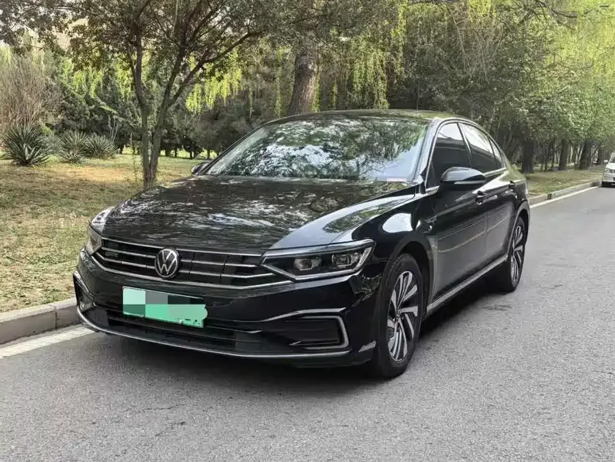 Volkswagen Magotan GTE plug-in hybrid Magotan GTE plug-in hybrid 2022 GTE luxury model 2023 — фото 1, купить с доставкой в Москву
